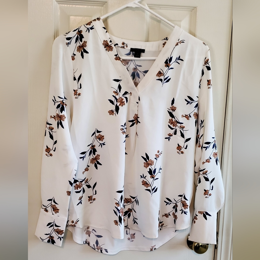 EUC - Ann Taylor Petite Floral Mixed Media Pleat Front Top Size SP